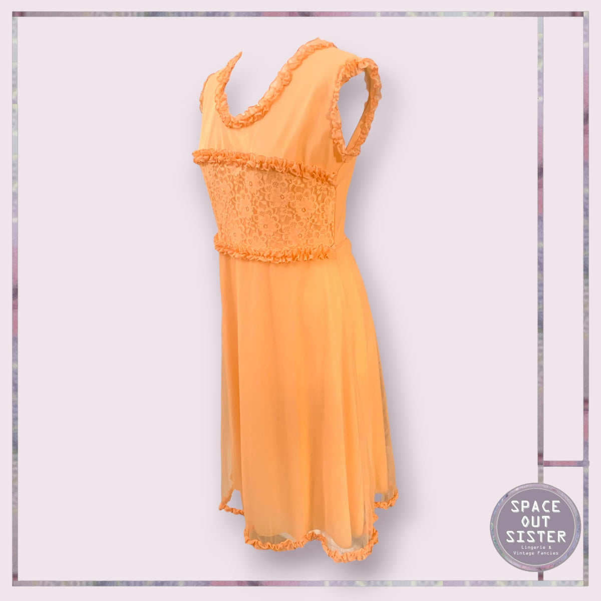 Vintage Lace & Ruffle Nightdress Bust 36”