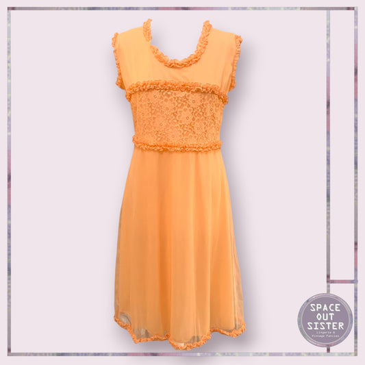 Vintage Lace & Ruffle Nightdress Bust 36”