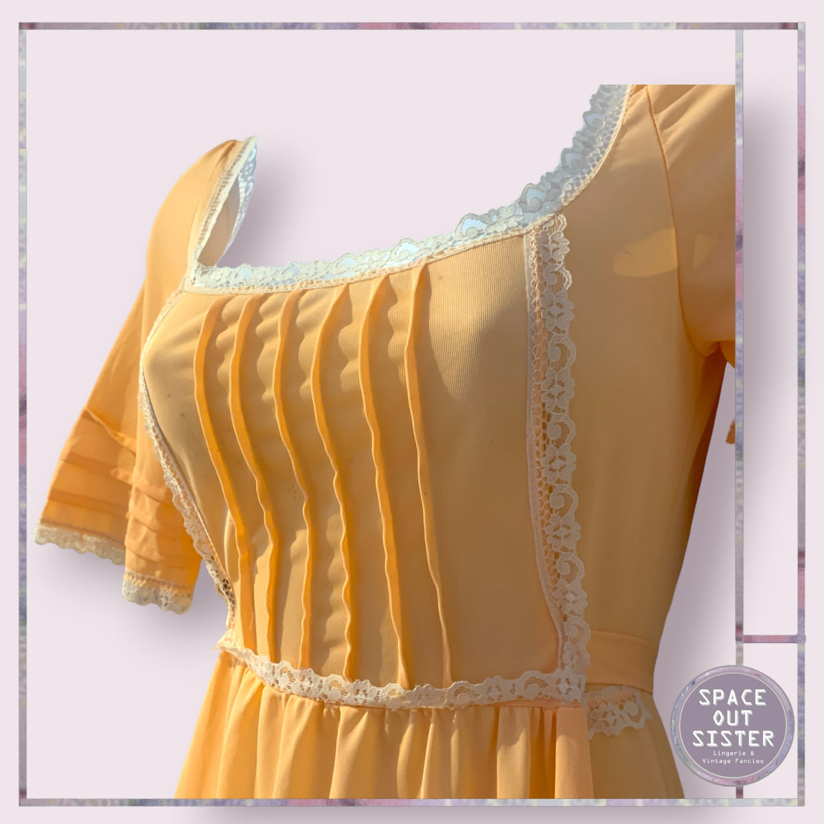 Vintage Pin Tuck Peach Nightdress Bust 28”