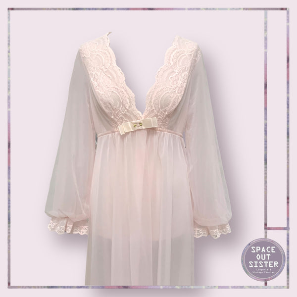 Circa 1970s Vintage Shadowline Negligee