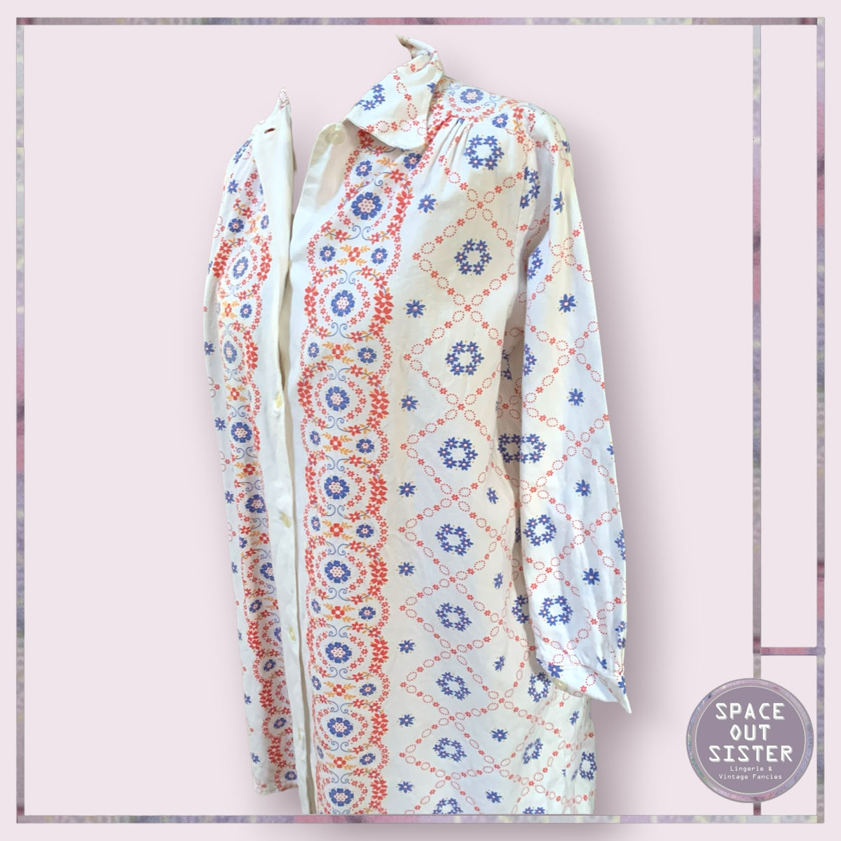 Vintage Blue & Red Bloom Nightshirt Bust to 38”