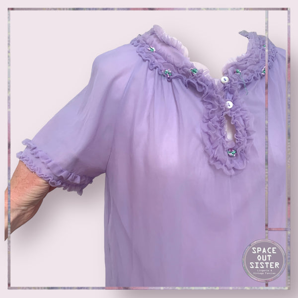 Circa 1950s Vintage Mauve Nightdress